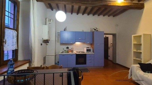 Bilocale ottimo stato, su più livelli, Centro, Collecchio