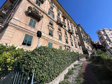 Appartamento via Giuseppe Avezzana 3, Lagaccio, Genova