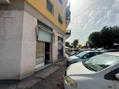 Locale commerciale in Affitto