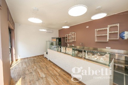 Locale commerciale in Affitto