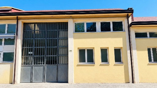 Capannone in Affitto