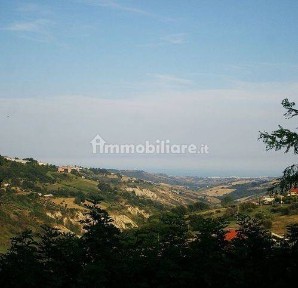 Atri, Via Italo Di Febo 11