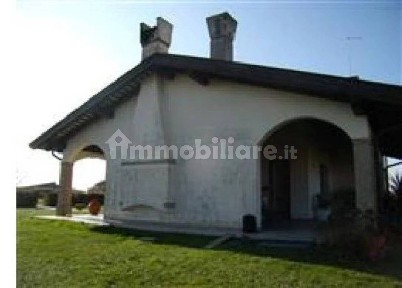 Palazzolo dello Stella, Via Casali Giambreaz, 1