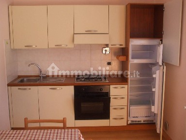 Bilocale viale Strasburgo, Centro, Frosinone