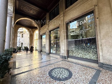 Locale commerciale in Affitto