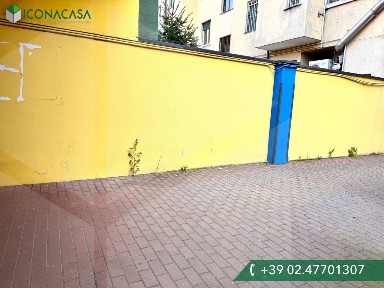 Locale commerciale in Affitto
