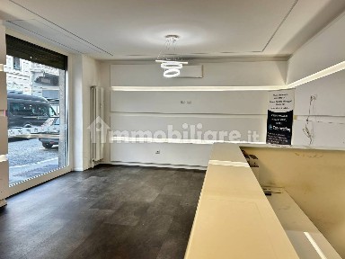 Locale commerciale in Affitto