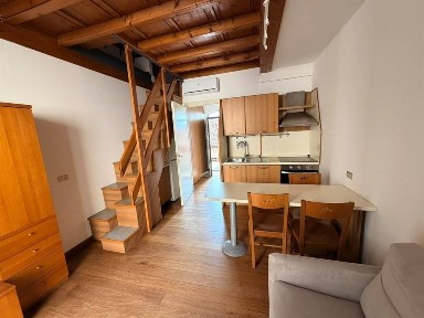 Bilocale via carlo alberto 40, Centro Storico, Monza