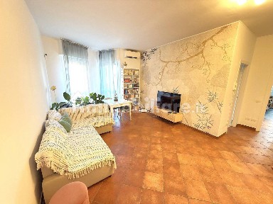 Bilocale via Giuseppe Garibaldi 49, Semicentro, Vimercate