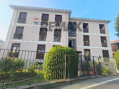 Quadrilocale via Vignareto 12, Centro, Besana in Brianza