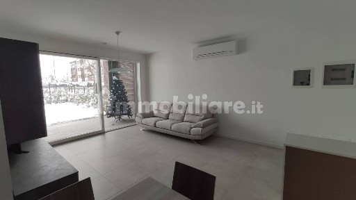 Bilocale via Lombardia, Centro, Biassono