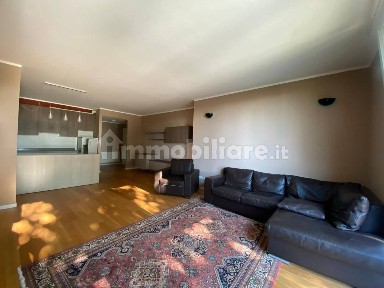 Trilocale via Roma, Centro, Arcore