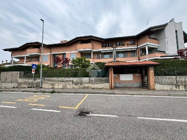 Bilocale via marina 43, Lesmo