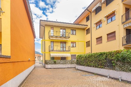 Bilocale via Bernardino Piana, 3, Centro, Omegna