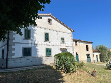 Appartamento in villa via Rubattorno 18, Quarrata