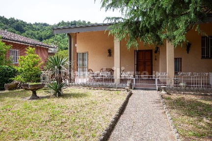 Villa unifamiliare Strada Bardassano 24, Donaudi, Castiglione Torinese