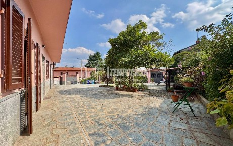 Villa bifamiliare via Giuseppe Di Vittorio, Centro, Rivalta di Torino