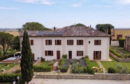 Villa a schiera Località Salteano, Isola d'Arbia, Siena