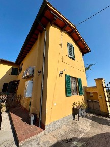 Terratetto plurifamiliare via Centola, Capalle, La Villa, Esselunga, Campi Bisenzio