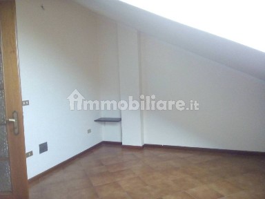Mansarda via Cavassa 9, Centro, Carmagnola