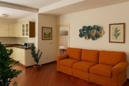 Trilocale via Riva di Reno 23, San Felice, Bologna