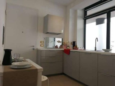 Bilocale via della Liberazione, Bolognina, Bologna