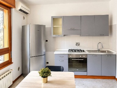 Bilocale via Alfonso Torreggiani, 1, Bolognina, Bologna