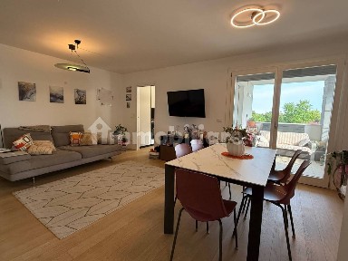 Attico ottimo stato, 137 m², Cappuccini, Pordenone