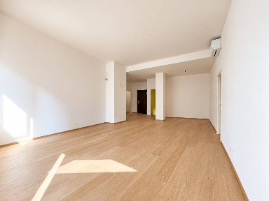 Milano, San Babila, Via Cino del Duca, 5