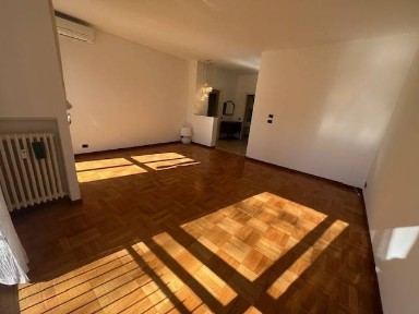 Trilocale viale Lazio, Porta Romana - Medaglie d'Oro, Milano