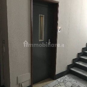 Bilocale largo Giovanni Battista Scalabrini, Giambellino, Milano
