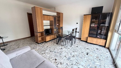 Bilocale piazza San Lorenzo 49, Trezzano sul Naviglio