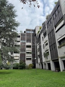 Trilocale via Antonio Fogazzaro 19, Montenero, Milano