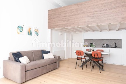Milano, Porta Venezia, Via Nino Bixio, 33