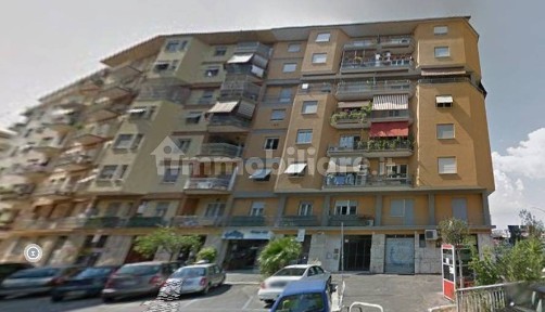 Mansarda piazza Oreste Tommasini, Bologna, Roma