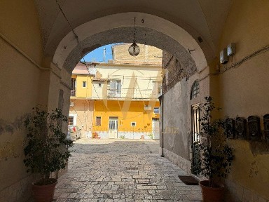 Caserta, Ferrarecce - Università, Piazza Sant'Anna, 12