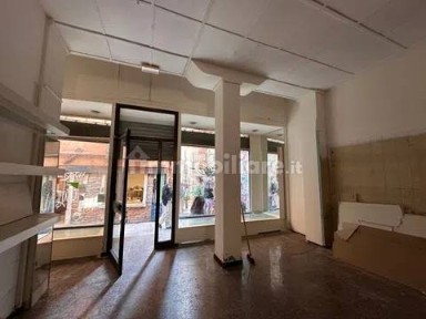 Locale commerciale in Affitto
