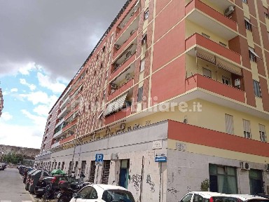 Locale commerciale in Affitto