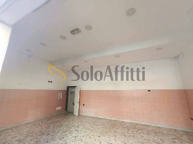Locale commerciale in Affitto