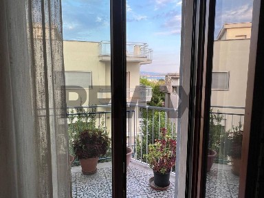 Appartamento buono stato, secondo piano, Centro, Formia
