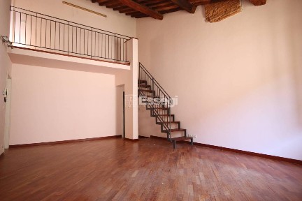 Lucca, Piazza Napoleone - San Michele, Piazza Sant'Agostino, 3
