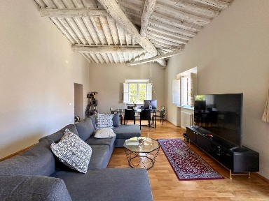 Lucca, Piazza Napoleone - San Michele, Via Vittorio Veneto, 27