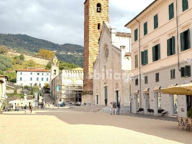 Pietrasanta, Piazza Giordano Bruno
