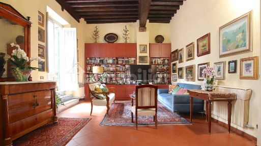 Appartamento via Buia, Piazza Napoleone - San Michele, Lucca