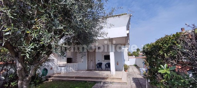 Ardea, Colle Romito, VIA CORONA BOREALE, 5