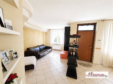 Villa unifamiliare via della Pace 3/5, Castellazzo De' Barzi, Robecco sul Naviglio
