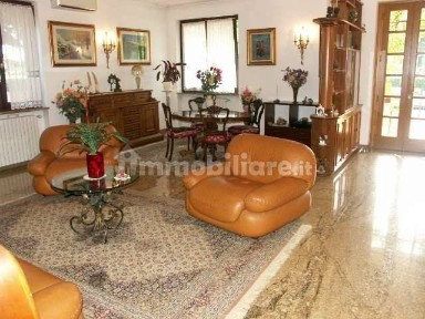 Villa unifamiliare via dei Gigli, 4, Riozzo, Cerro al Lambro