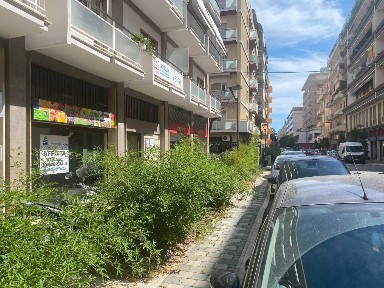 Locale commerciale in Affitto
