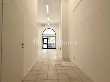 Pescara, Porta Nuova, Piazza Emilio Alessandrini
