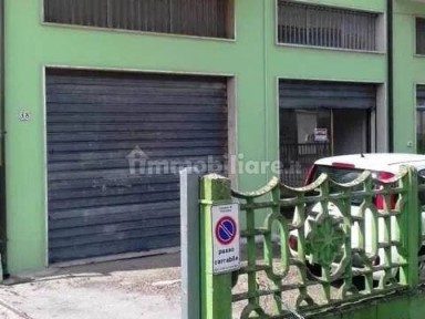 Locale commerciale in Affitto